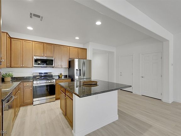 5th image of 993 Via Canale Dr
