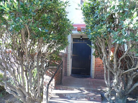 4th image of 608 E Lynn St APT 5