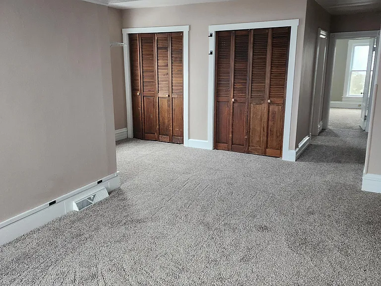 315 1/2 E Scribner Ave — Photo 5