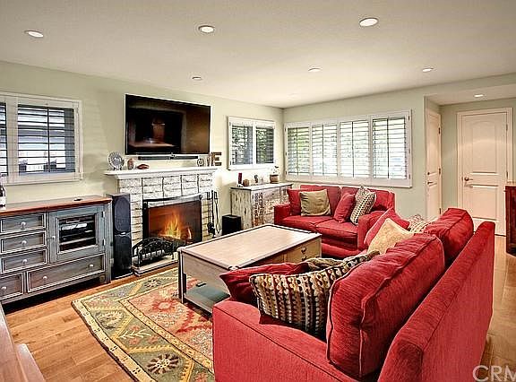 4th image of 252 Camellia Ln