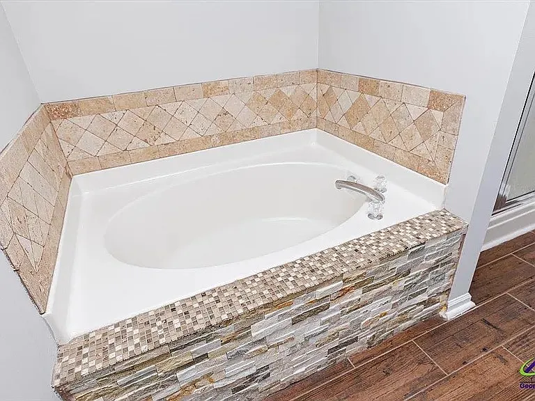 208 Stirling Bridge Dr — Photo 15
