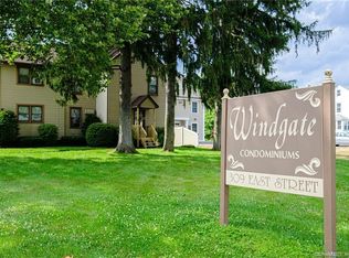 309 East St APT 3, Plainville, CT 06062