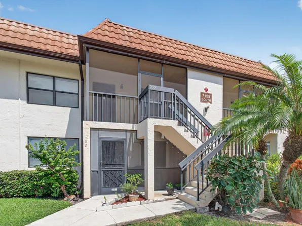 7125 Golf Colony Court #202, Lake Worth, FL 33467