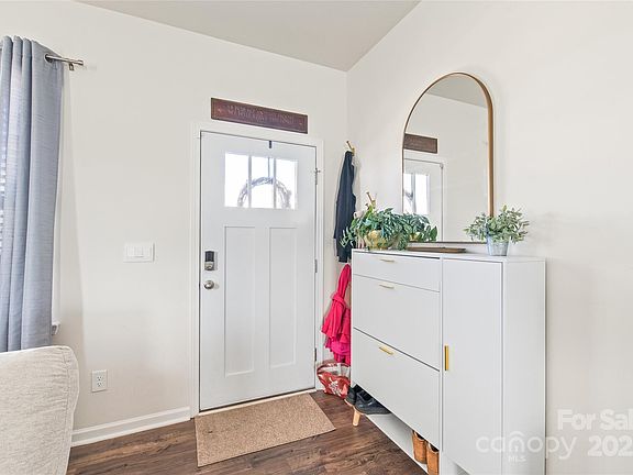 3rd image of 9233 Mackinaw Dr