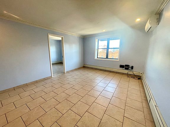 4th image of 30-92 14th St #4B