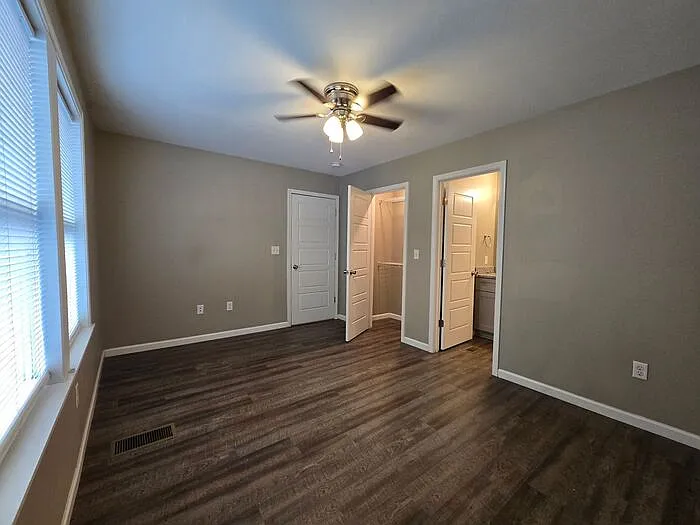613 Brister St #B-103 — Photo 14