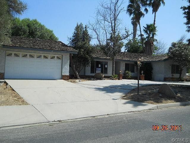 1st image of 21880 Garden Dr