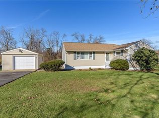10 Rivercrest Dr, Piscataway, NJ 08854