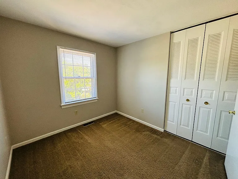 2712 Wellesley Ct — Photo 14