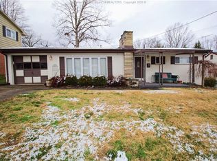 911 Laing St, Saint Albans, WV 25177
