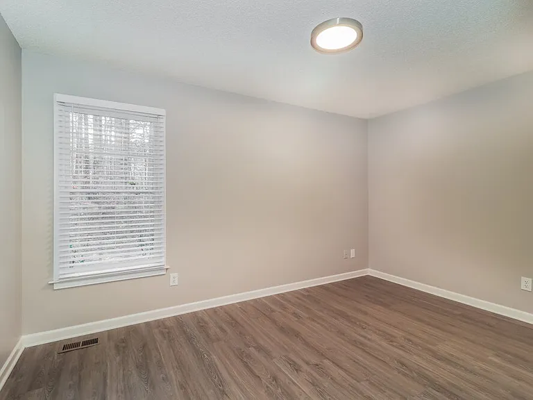 55 Broadlands Dr — Photo 14