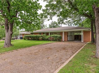 501 Helena St, Bryan, TX 77801