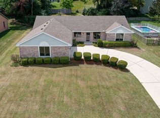 1818 Ashley Dr, Miamisburg, OH 45342