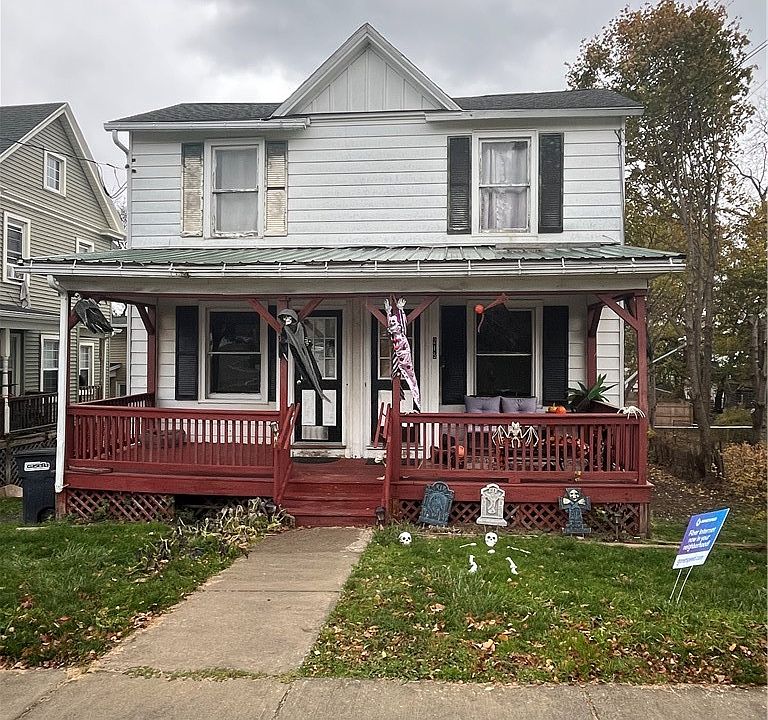 1st image of 213 N Main St