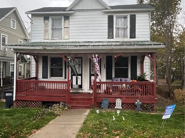 213 N Main St, Geneva, NY 14456