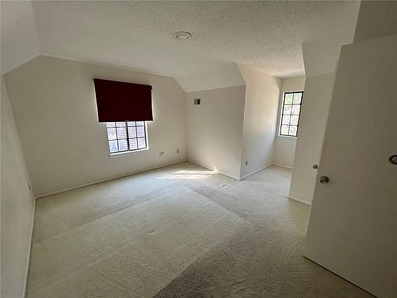 5th image of 7807-7805 N Oregon Ave