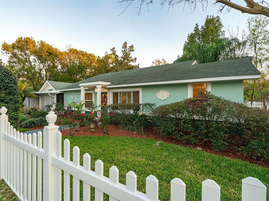 1122 N Alexander St, Mount Dora, FL 32757 Zillow
