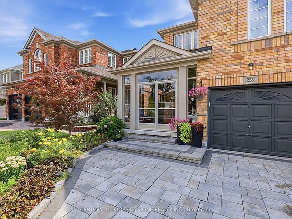 3rd image of 239 Williamson Dr W