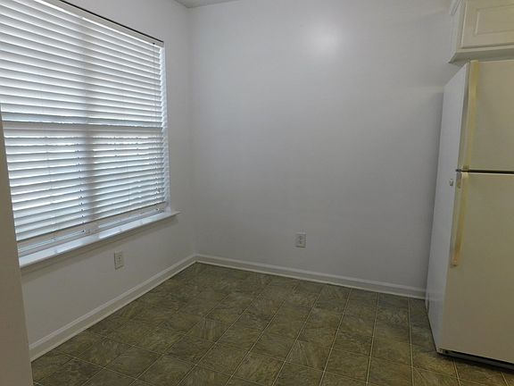 4th image of 137 Photinia Dr