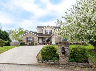 5311 Azinger Ln, Corryton, TN 37721