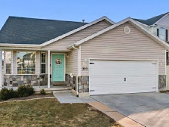 2nd image of 303 W Peach Pl