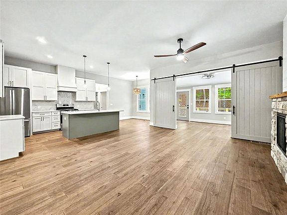 2nd image of 145 Jack Rabbit Dr