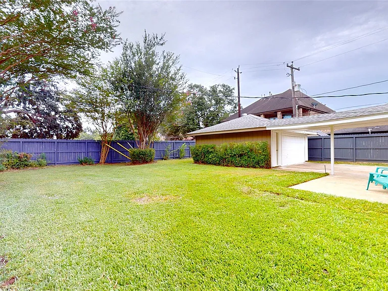 8515 Mullins Dr — Photo 18