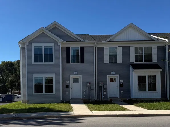 642 N College St, Carlisle, PA 17013