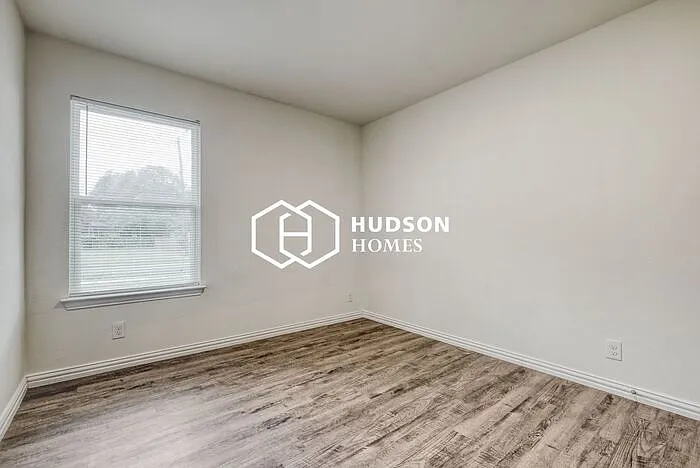 772 Mitchell Ave — Photo 8