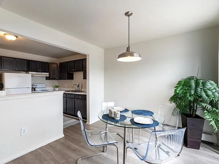 ASH Dining Room & Kitchen View