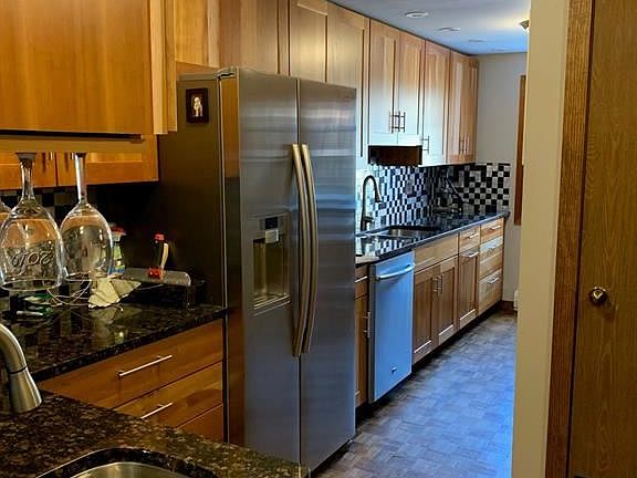 4th image of 3004 Pleasant Dr