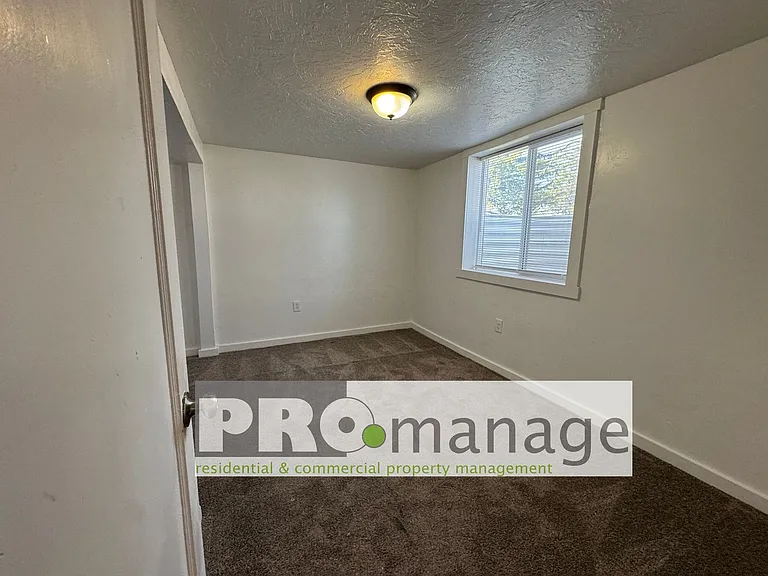 690 I St. — Photo 11