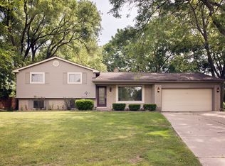 6723 Lee Crest Dr, West Bloomfield, MI 48322
