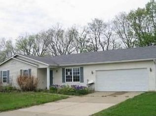 379 Santa Cruz Dr, Moscow Mills, MO 63362