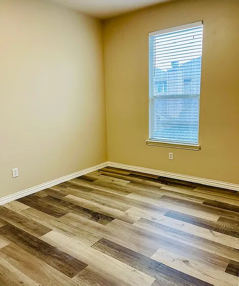 4131 Florence Dr — Photo 10