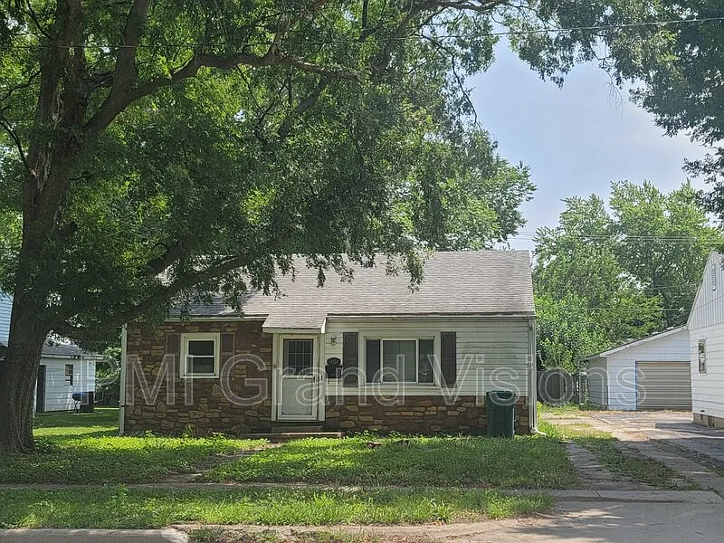 1404 S 14th St photo 1