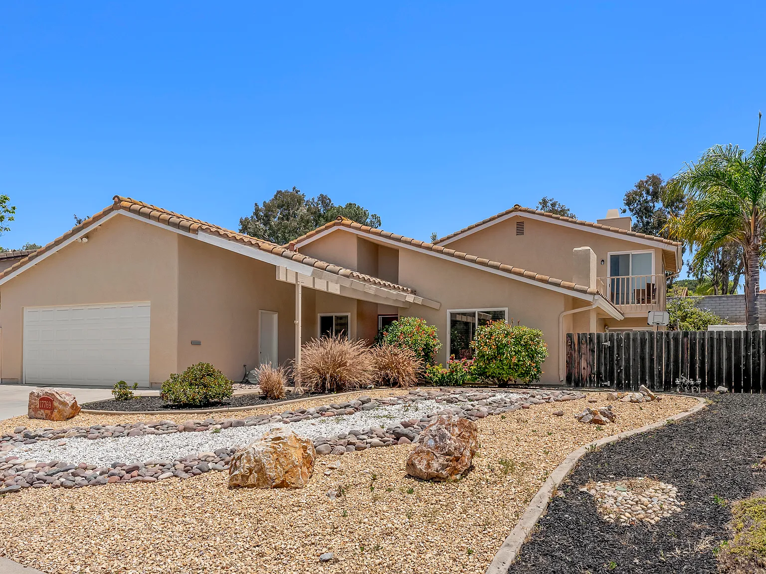 3 bed, 1750 sqft, $4,650 — Photo 3