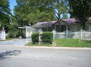 904 Cedar St, Waycross, GA 31501