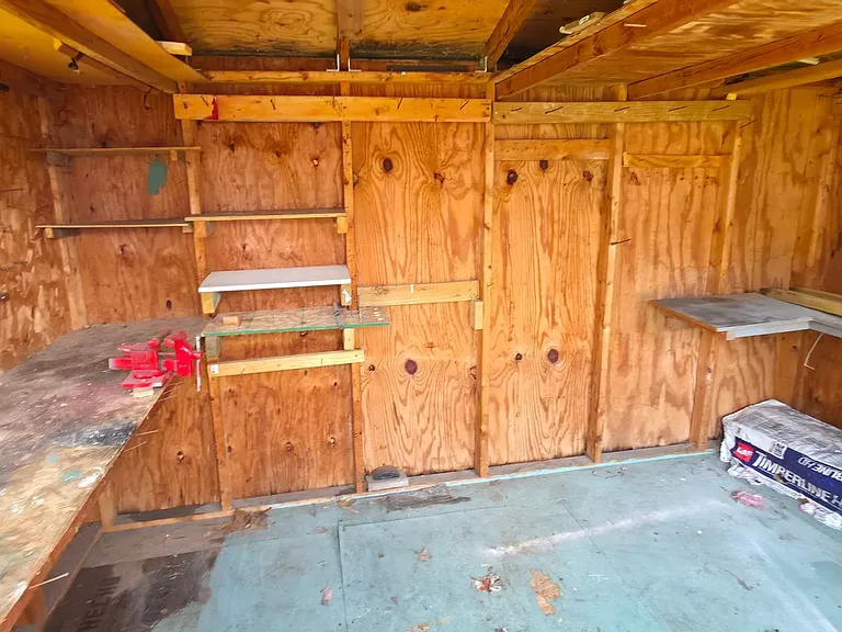 612 W Russ Ave — Photo 35