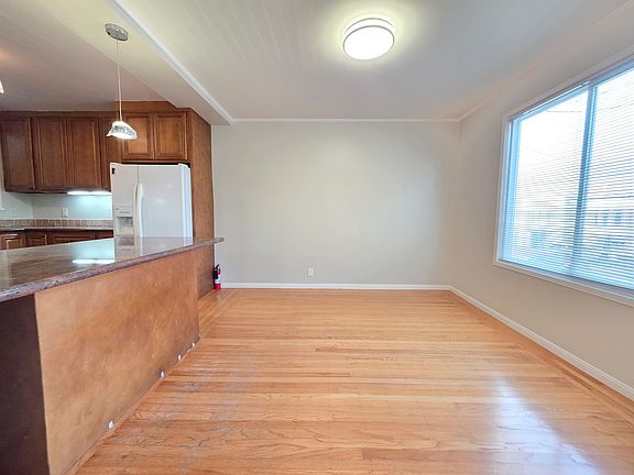 3rd image of 2410-2412 34th Ave #2410