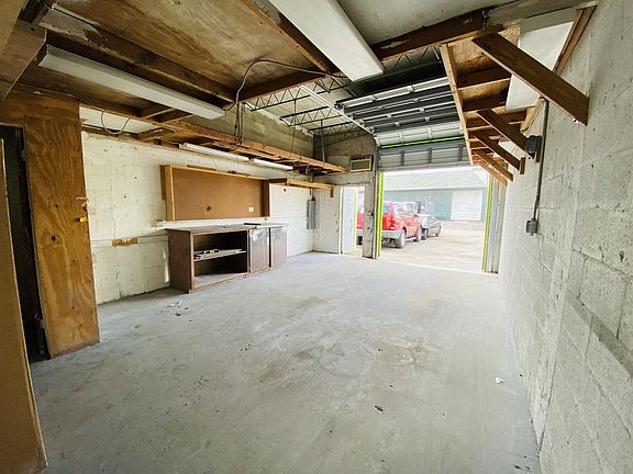 3rd image of 4619-4641 NW 8th Way #4622