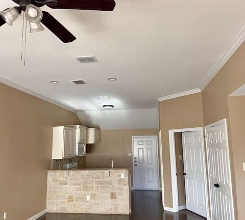 4th image of 1006 S Jackson St #1008