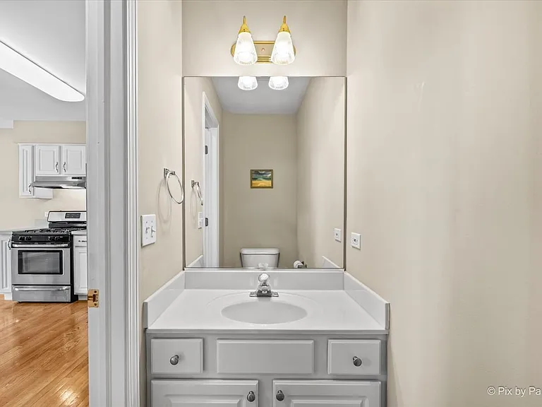 1058 E Danbury Dr — Photo 17