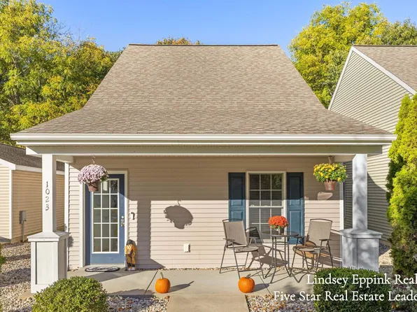 1023 Moreland St, Grand Haven, MI 49417