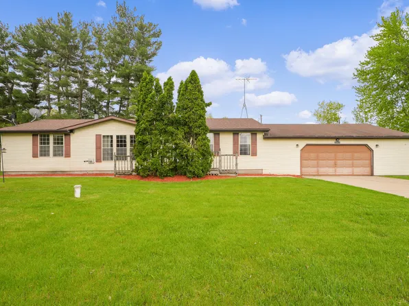 12635 Redmond Ave NE, Cedar Springs, MI 49319