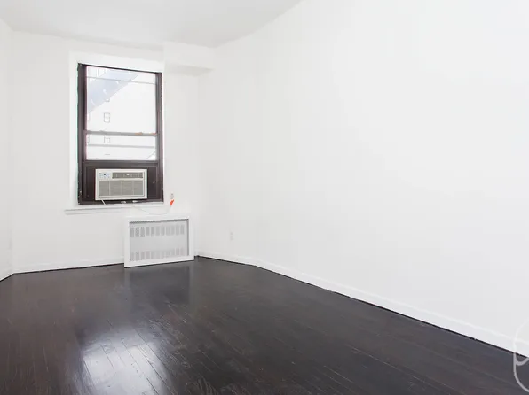 65 4th Avenue image 3 of 9