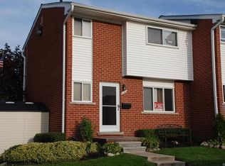 8760 Kaltz, Center Line, MI 48015