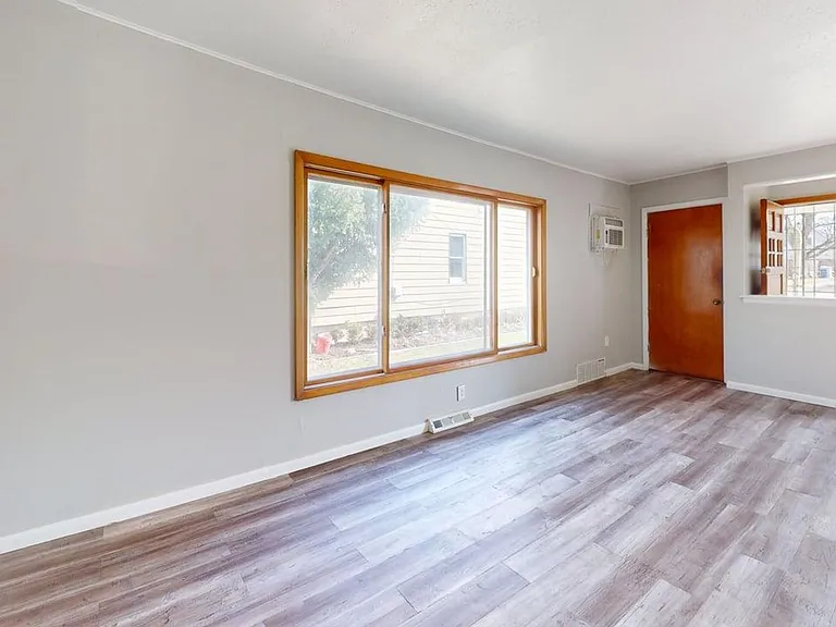 7903 Jeffries Ave — Photo 5