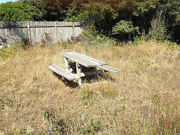 4th image of 114 Sand Dune Ave SW