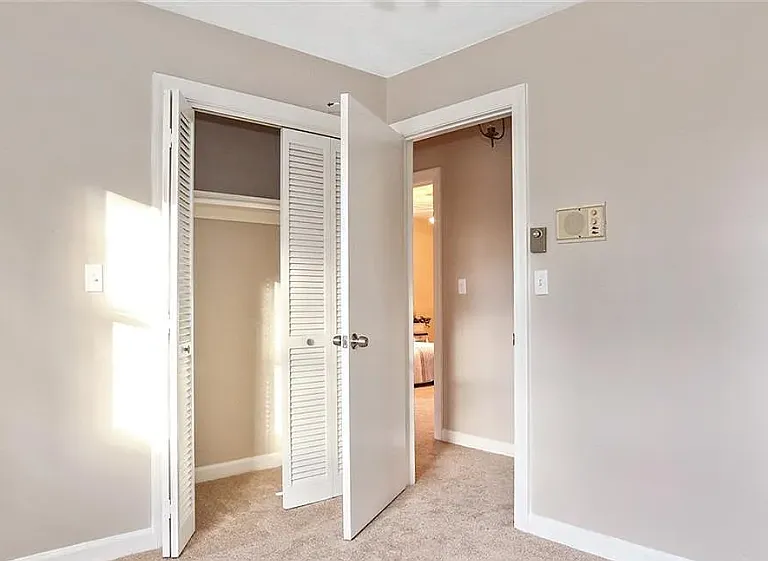205 Woodford Dr — Photo 16